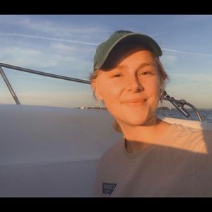 Meet your Posher, Aza